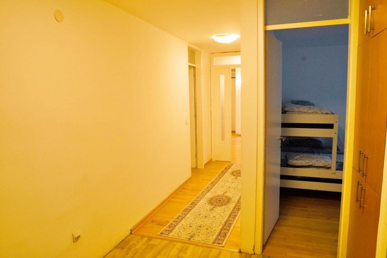 City Center Grand Apartment - Three-Bedroom, Free Parking 사라예보 외부 사진