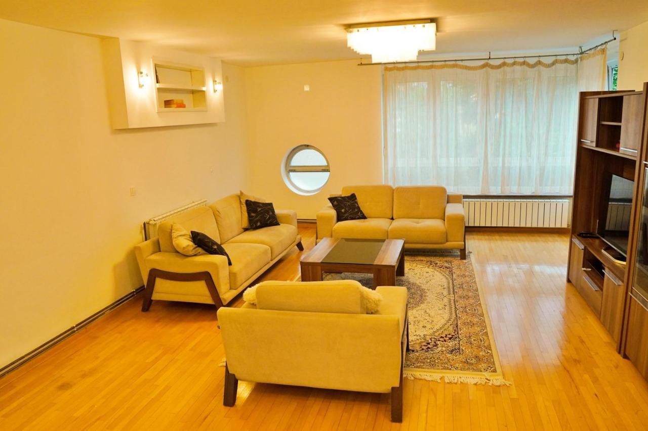 City Center Grand Apartment - Three-Bedroom, Free Parking 사라예보 외부 사진