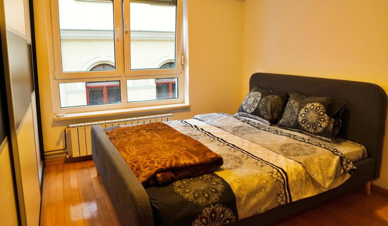 City Center Grand Apartment - Three-Bedroom, Free Parking 사라예보 외부 사진