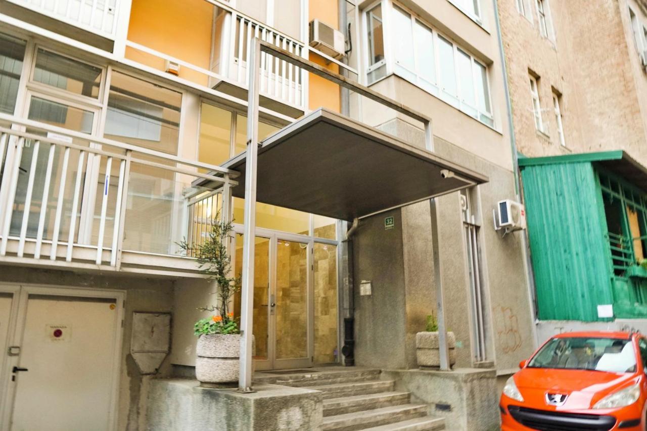 City Center Grand Apartment - Three-Bedroom, Free Parking 사라예보 외부 사진