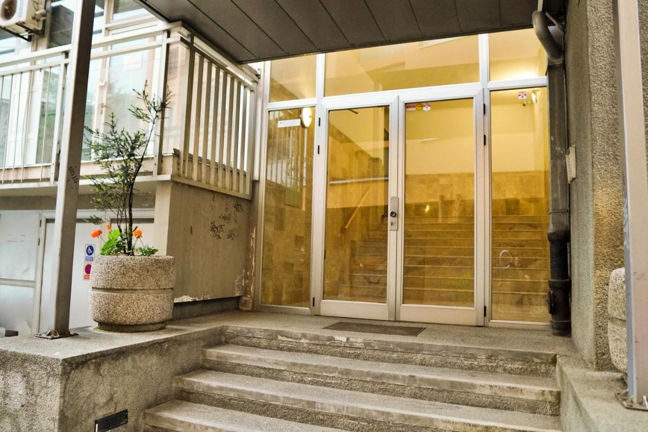 City Center Grand Apartment - Three-Bedroom, Free Parking 사라예보 외부 사진