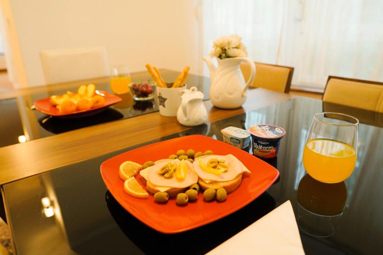 City Center Grand Apartment - Three-Bedroom, Free Parking 사라예보 외부 사진