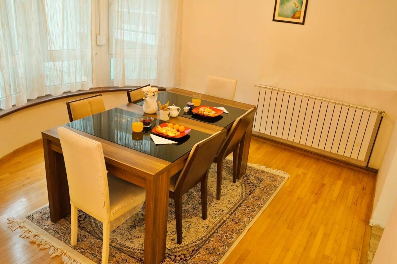 City Center Grand Apartment - Three-Bedroom, Free Parking 사라예보 외부 사진
